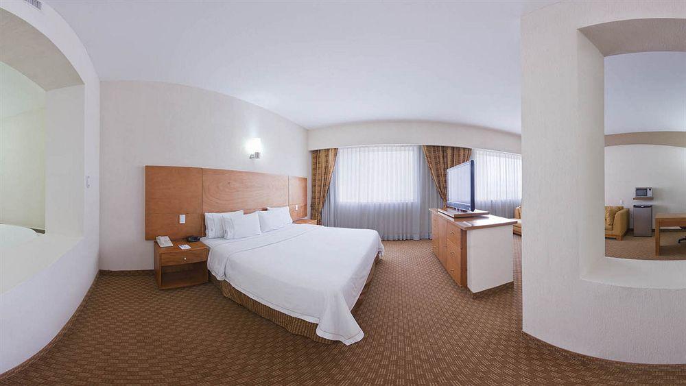 Holiday Inn Express Slp San Luis Potosí Exterior foto